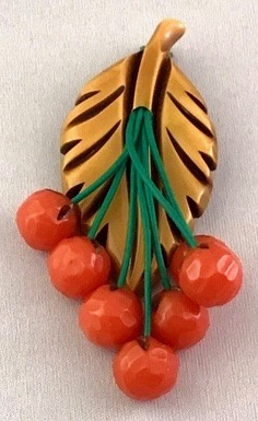 BP60 bakelite oranges on leaf pin